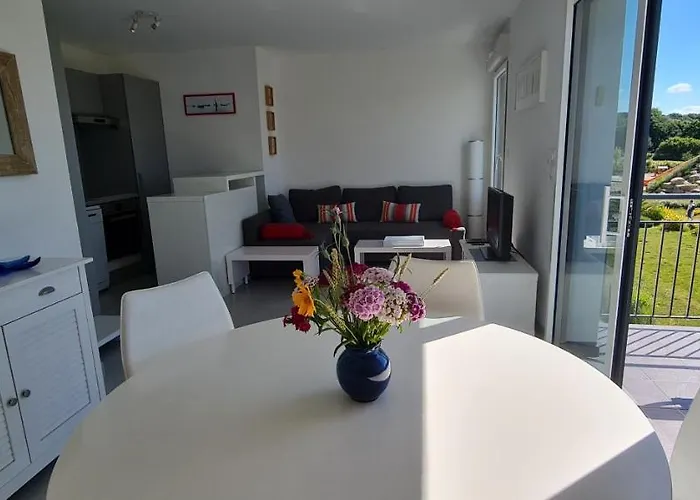 Appartement Devant La Plage Avec Piscine