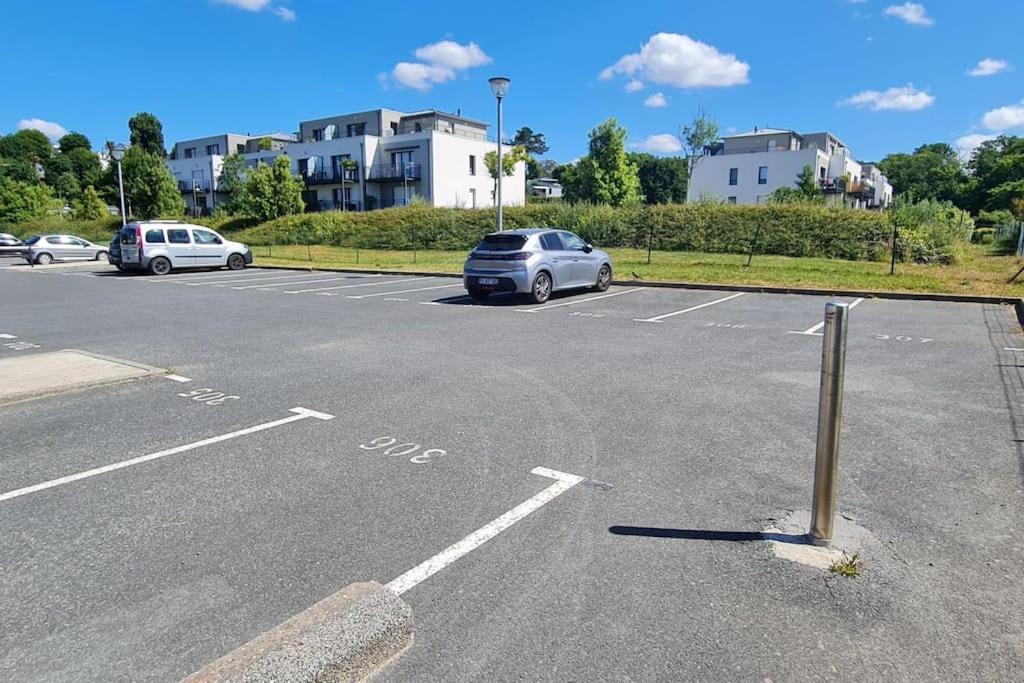 Devant La Avec Piscine